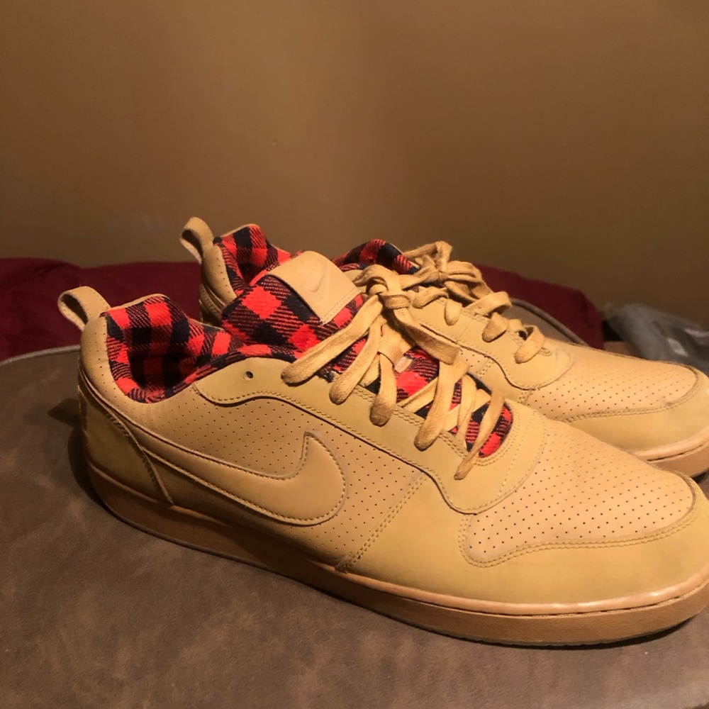 Nike Court Borough Low